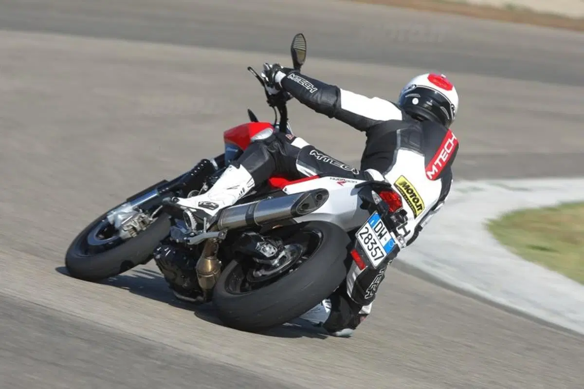 Husqvarna Nuda 900 e Nuda 900 R 