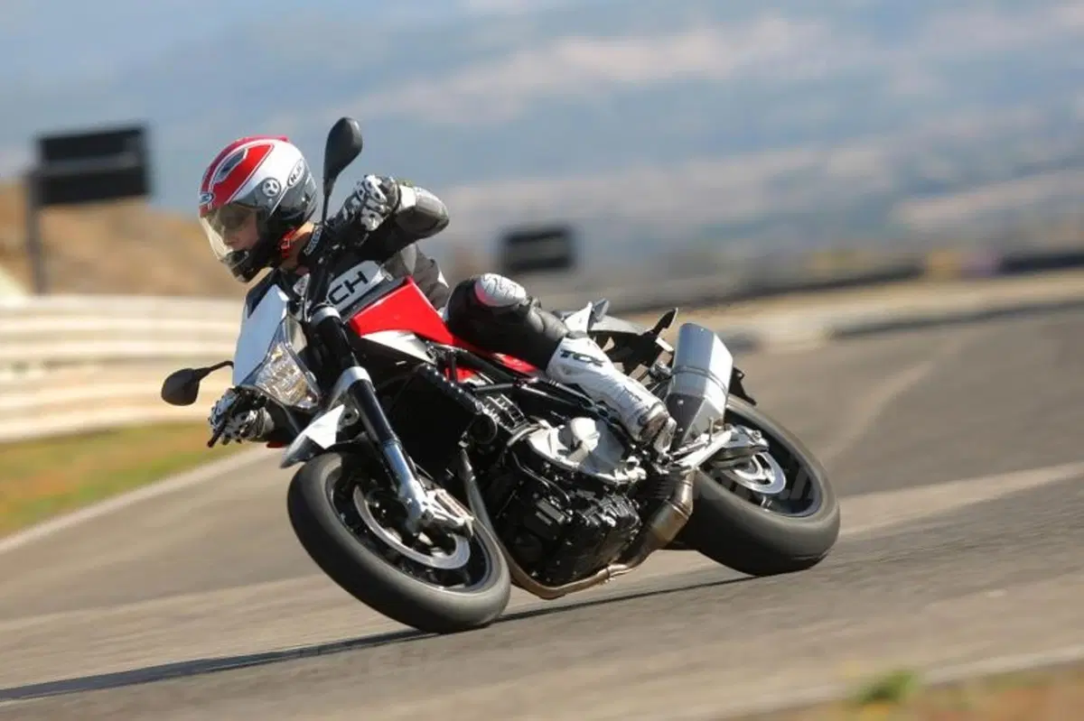 Husqvarna Nuda 900 e Nuda 900 R  (3)