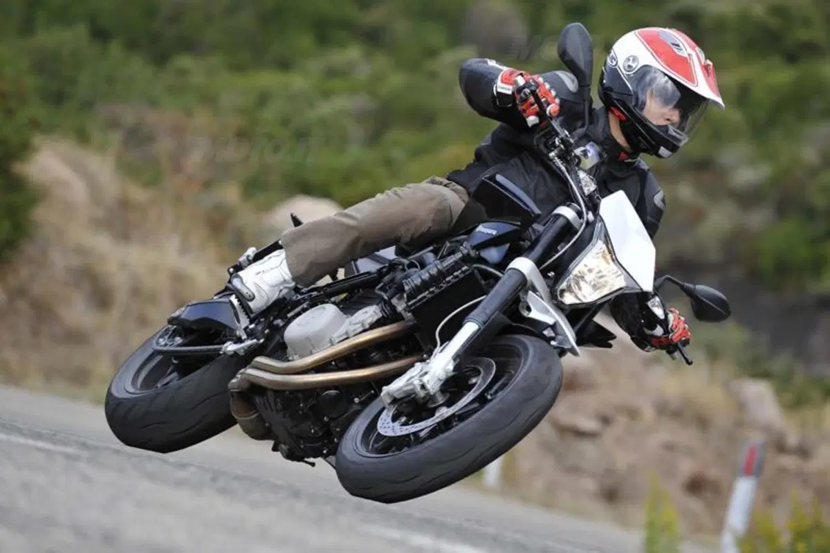 Husqvarna Nuda 900 e Nuda 900 R  (7)