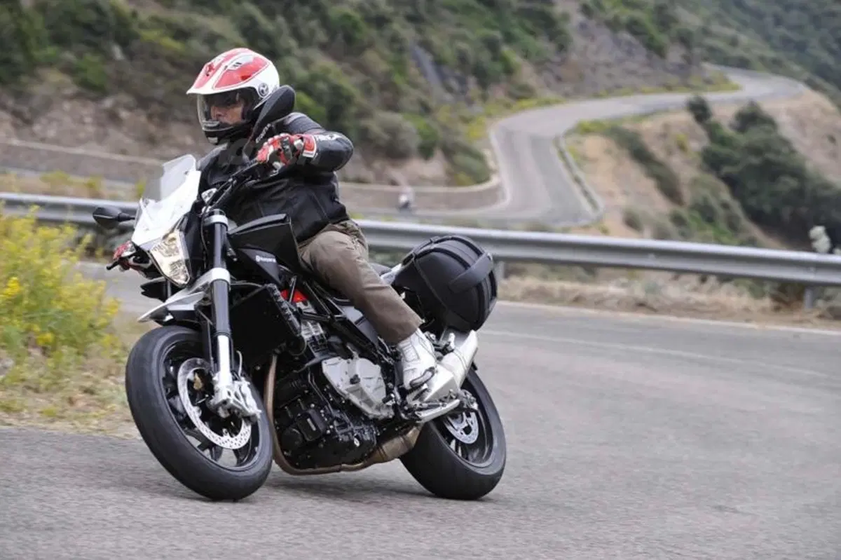 Husqvarna Nuda 900 e Nuda 900 R  (8)
