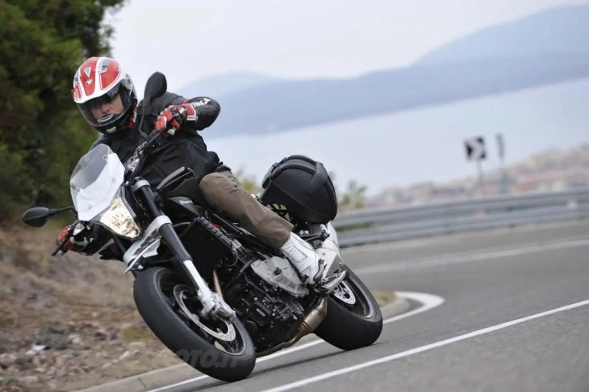 Husqvarna Nuda 900 e Nuda 900 R  (12)
