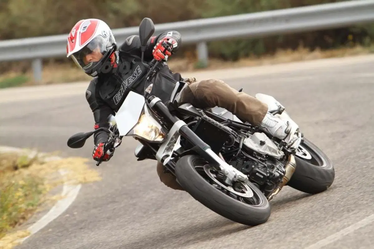 Husqvarna Nuda 900 e Nuda 900 R  (14)