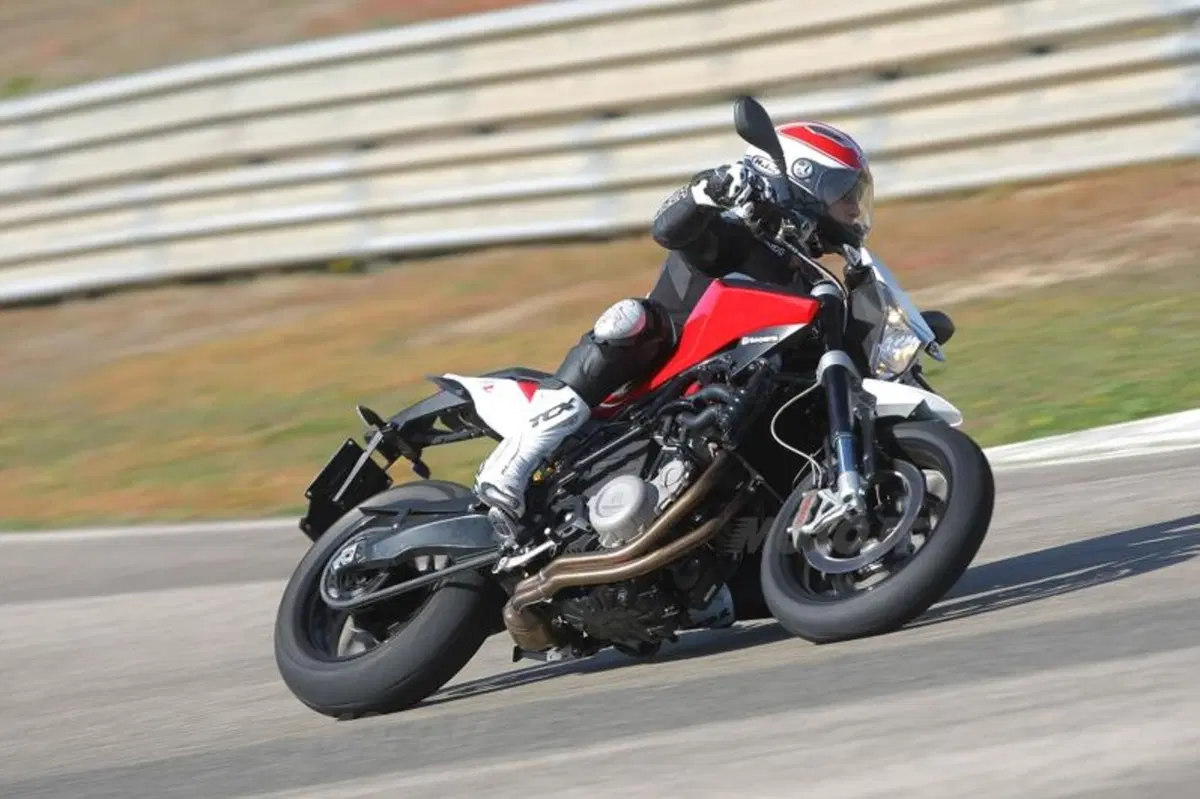 Husqvarna Nuda 900 e Nuda 900 R  (31)