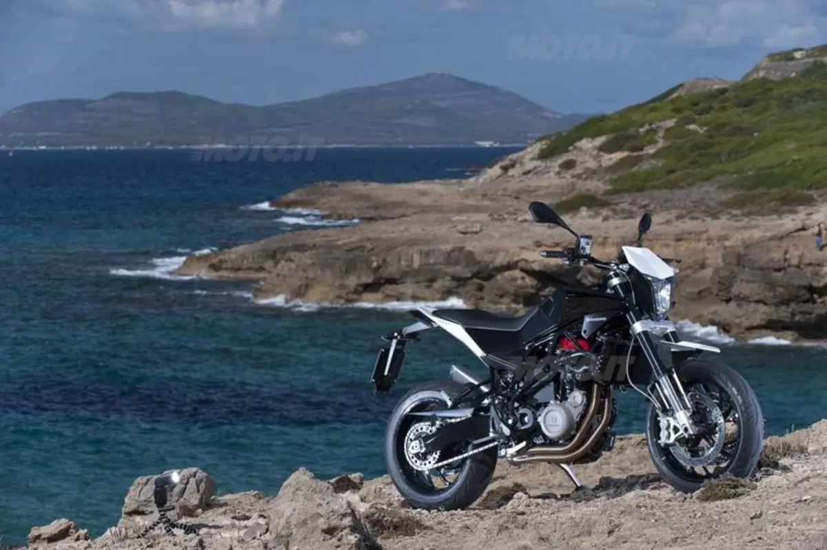 Husqvarna Nuda 900 e Nuda 900 R  (33)