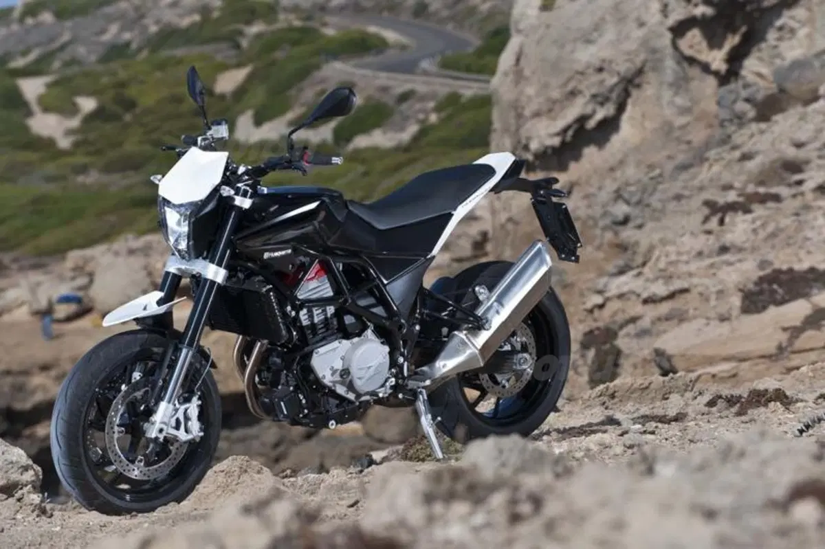 Husqvarna Nuda 900 e Nuda 900 R  (34)