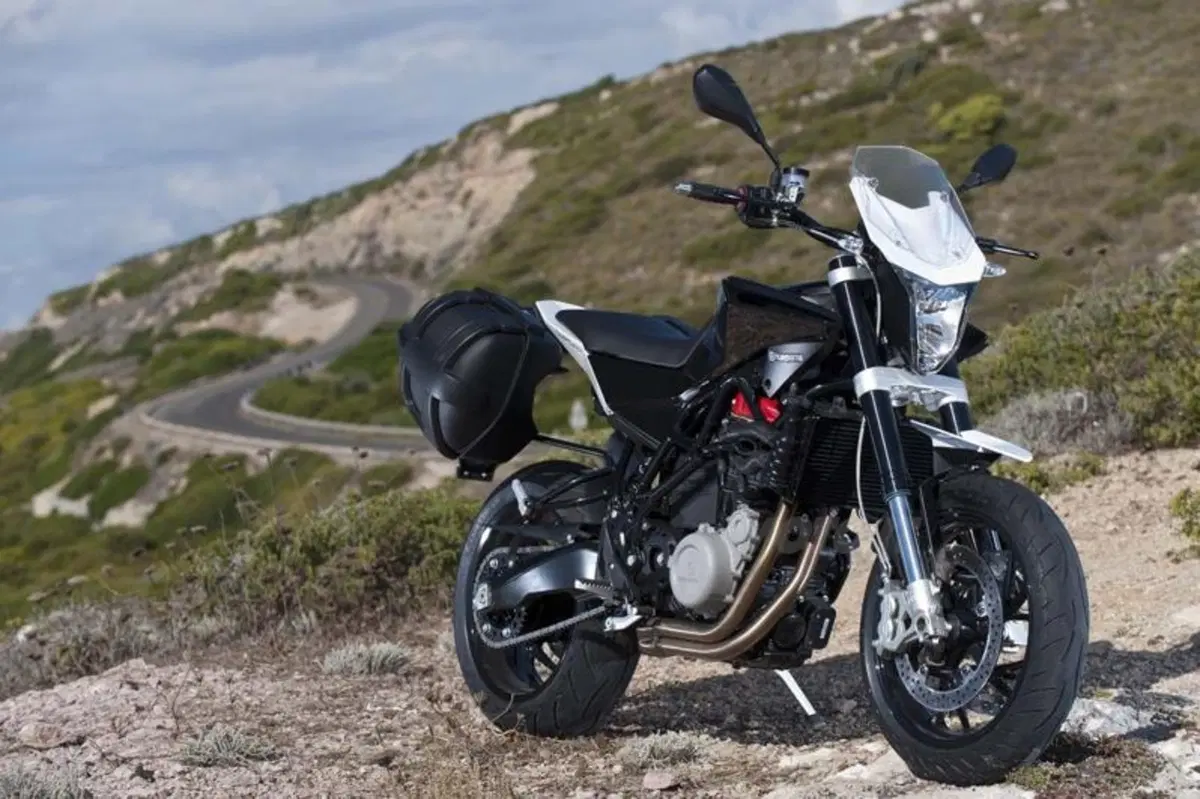 Husqvarna Nuda 900 e Nuda 900 R  (38)