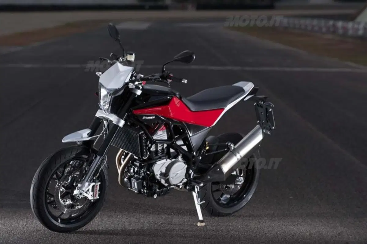 Husqvarna Nuda 900 e Nuda 900 R  (42)