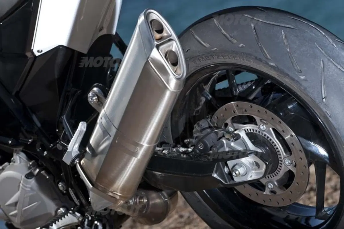 Husqvarna Nuda 900 e Nuda 900 R  (48)