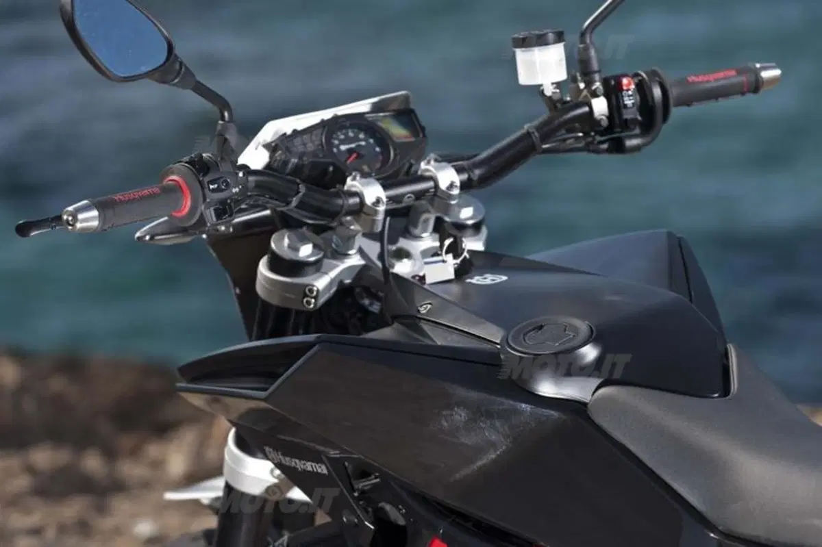 Husqvarna Nuda 900 e Nuda 900 R  (51)