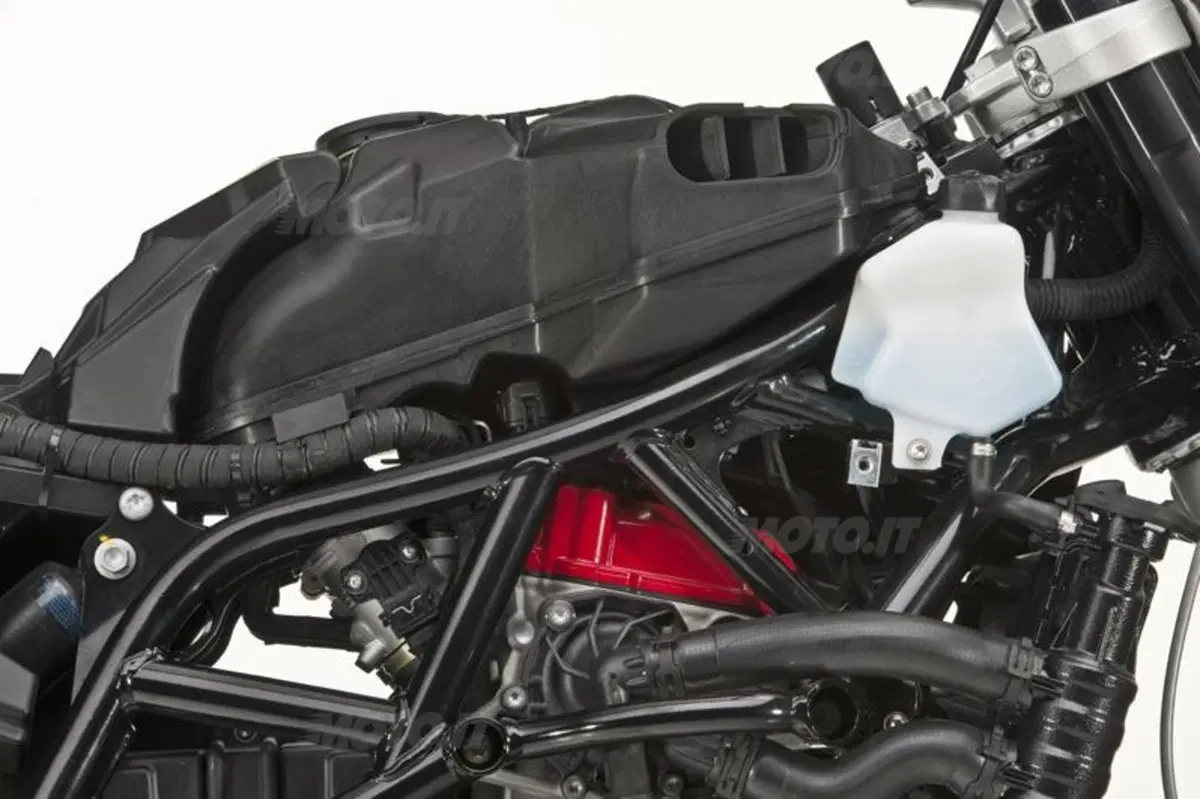 Husqvarna Nuda 900 e Nuda 900 R  (55)