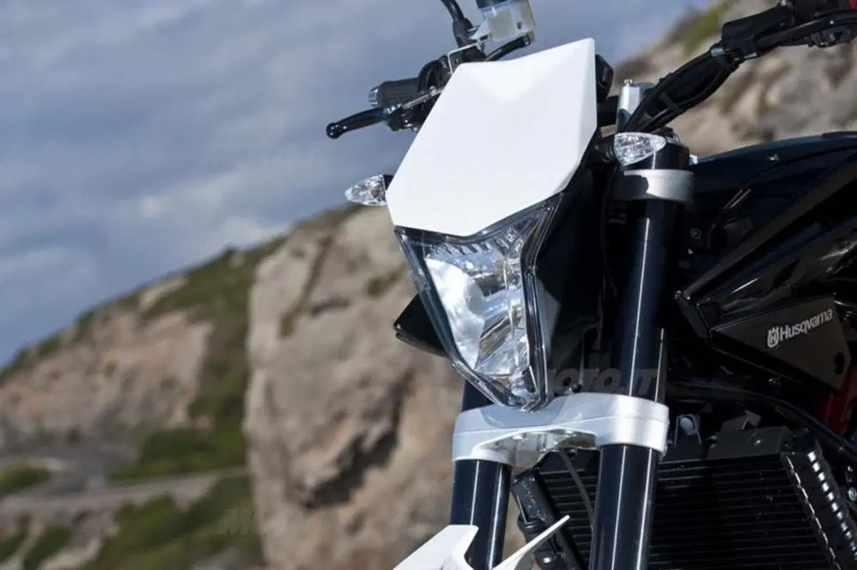 Husqvarna Nuda 900 e Nuda 900 R  (69)