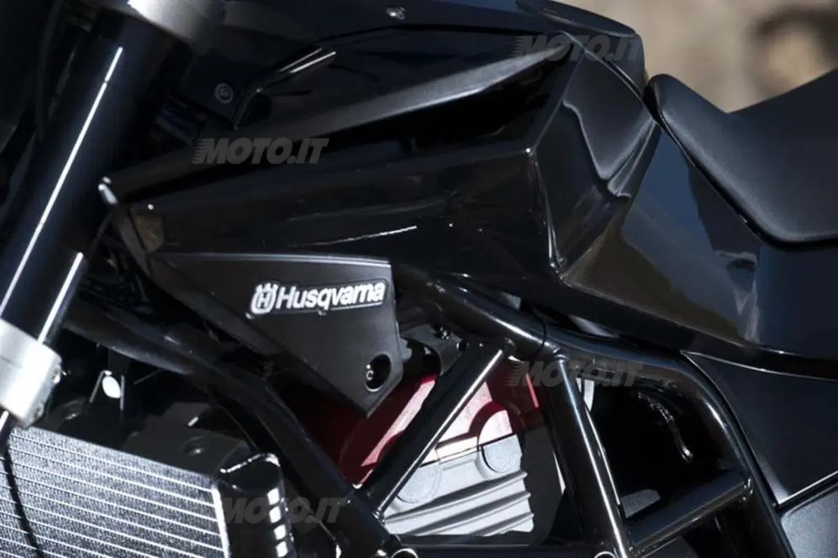 Husqvarna Nuda 900 e Nuda 900 R  (70)