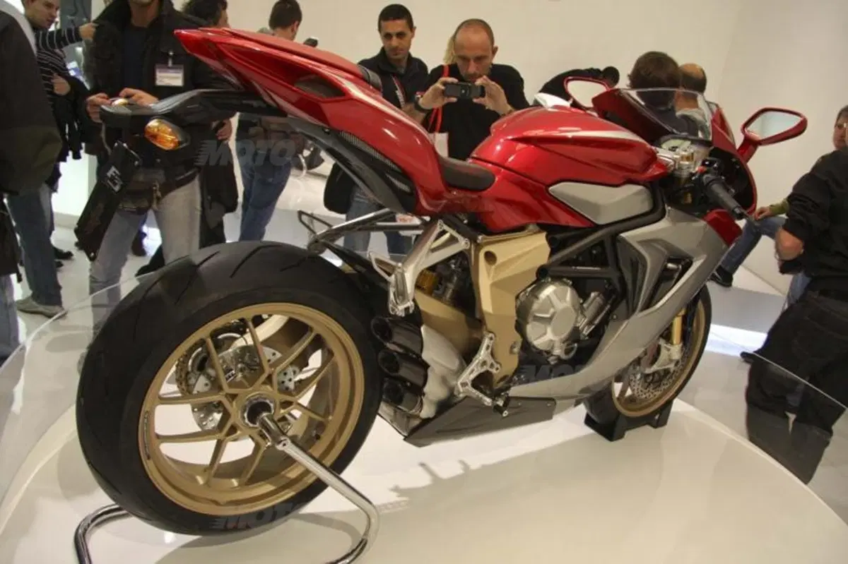MV Agusta F3 675 a dicembre nei concessionari (2)