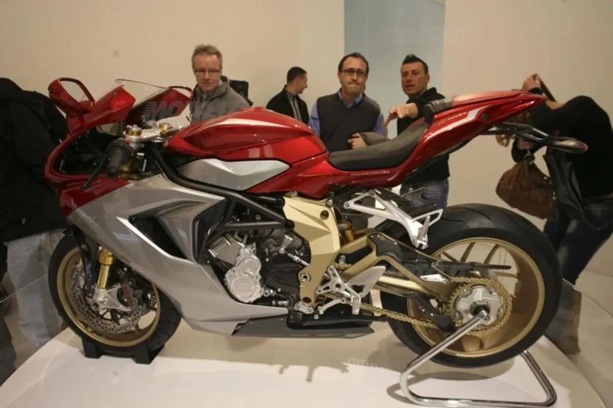 MV Agusta F3 675 a dicembre nei concessionari (4)