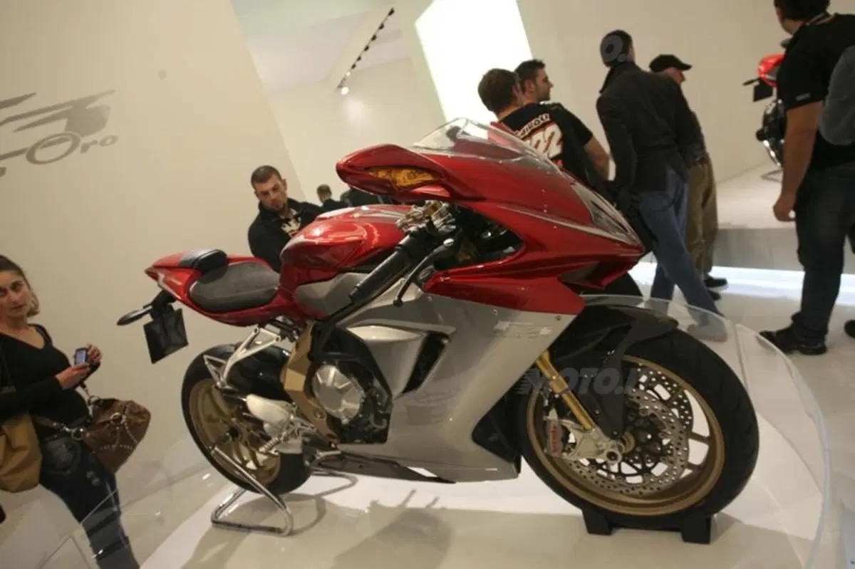 MV Agusta F3 675 a dicembre nei concessionari (9)