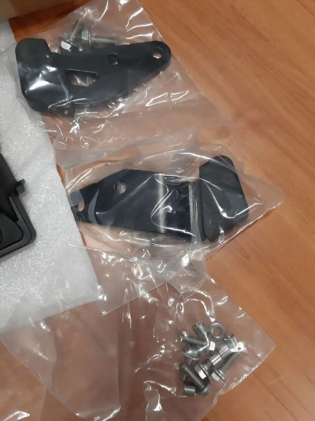 STAFFA PORTA PACCHI LATERALE SUZUKI V STROM DL 650 (4)