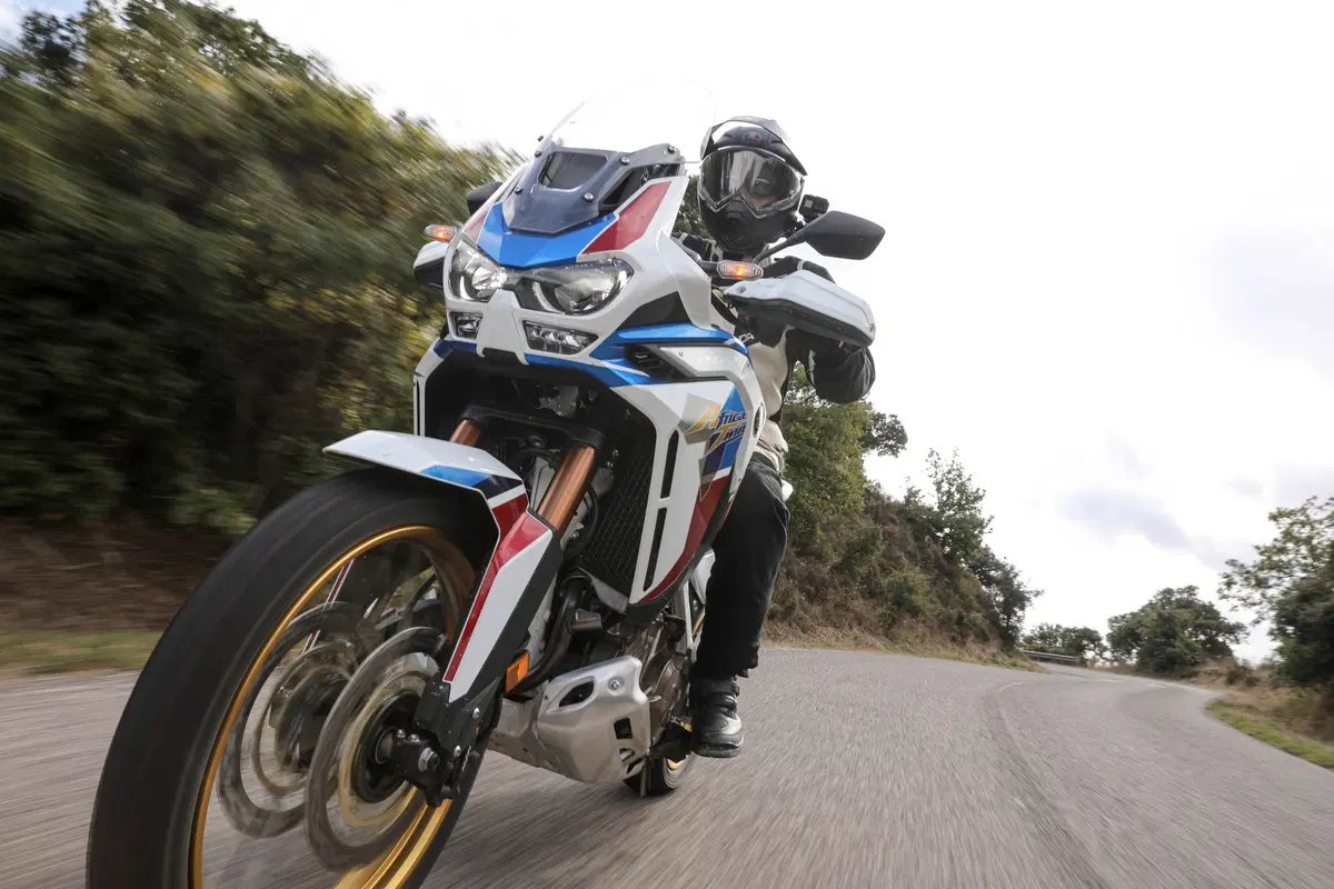 Honda Africa Twin CRF1100L Adventure Sports: TEST, anteprima VIDEO (5)