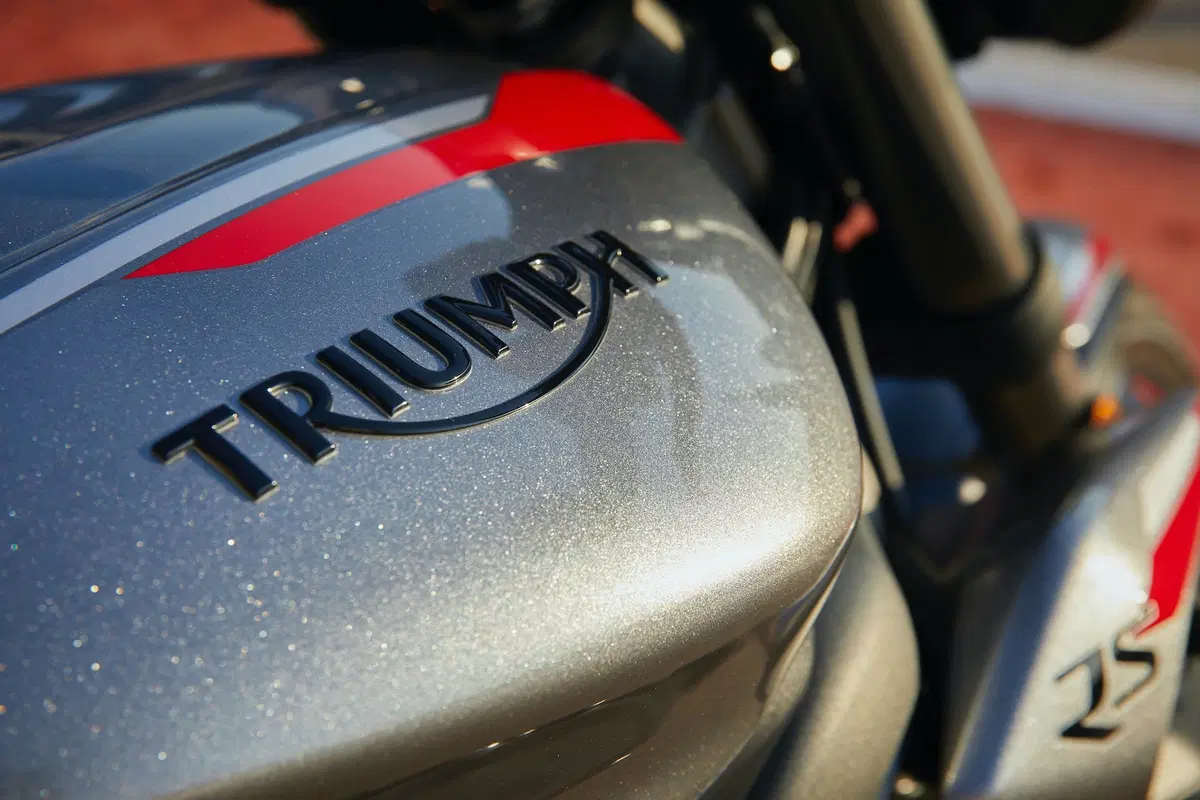 Triumph Street Triple RS TEST: più bella, più muscolosa (31)