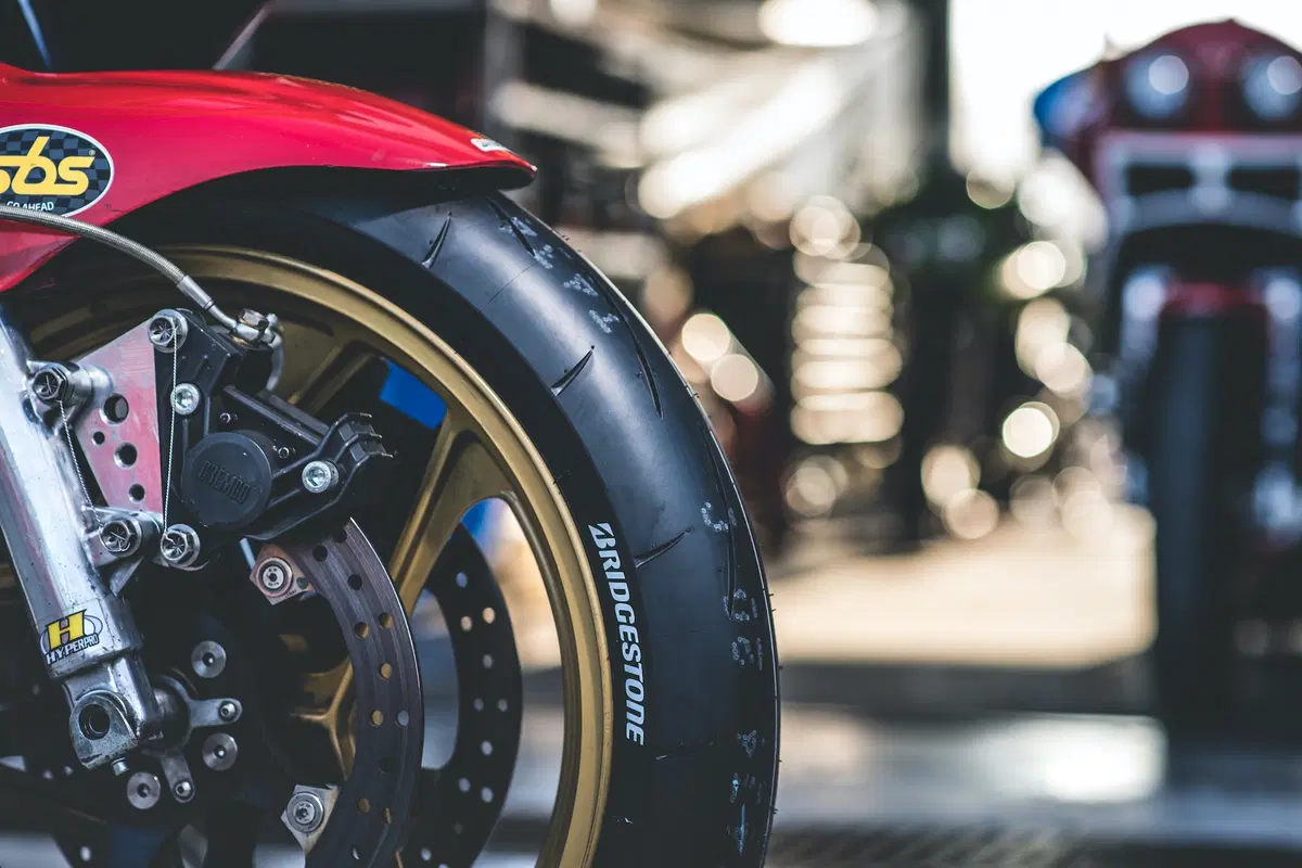 Bridgestone: nuovi CR11, BT46, RS11, E50 Extreme (5)