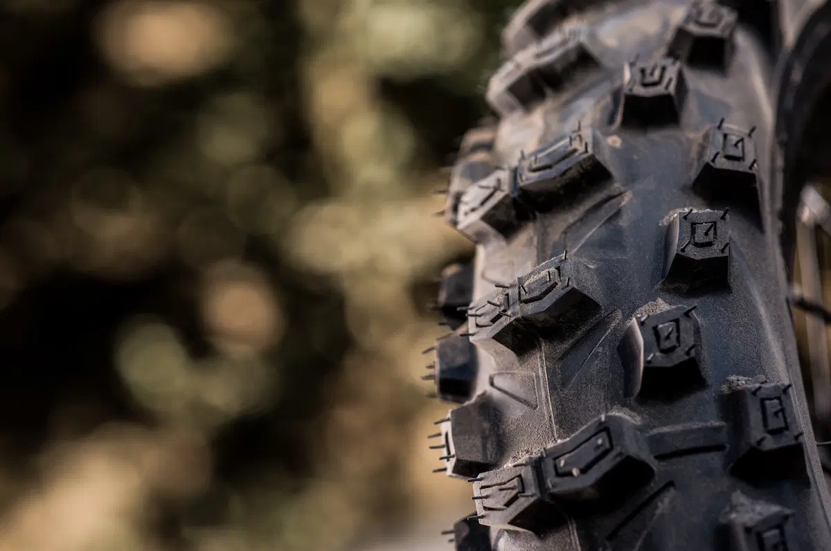 Bridgestone: nuovi CR11, BT46, RS11, E50 Extreme (3)