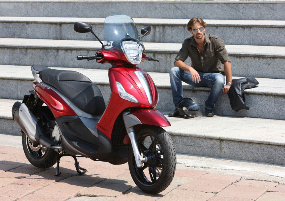 Piaggio Beverly 350 S ABS (2019 - 20) (5)