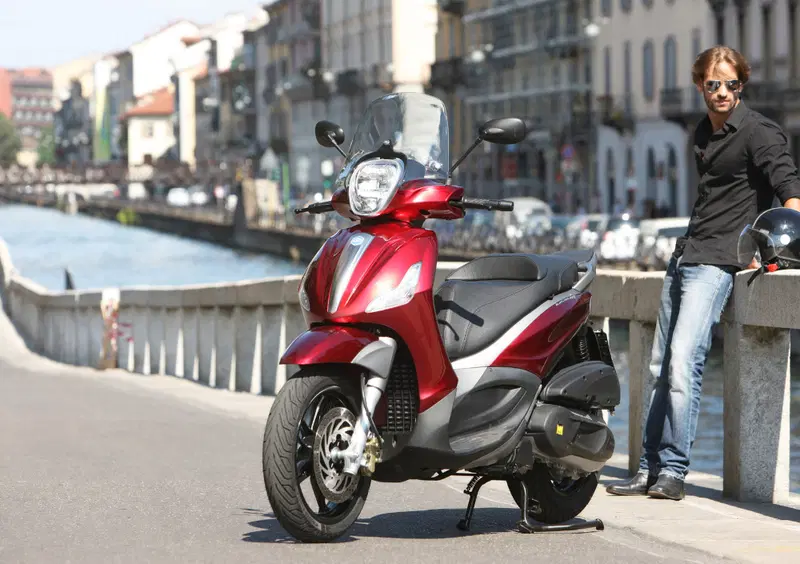 Piaggio Beverly 350 Beverly 350 S ABS (2019 - 20) (8)
