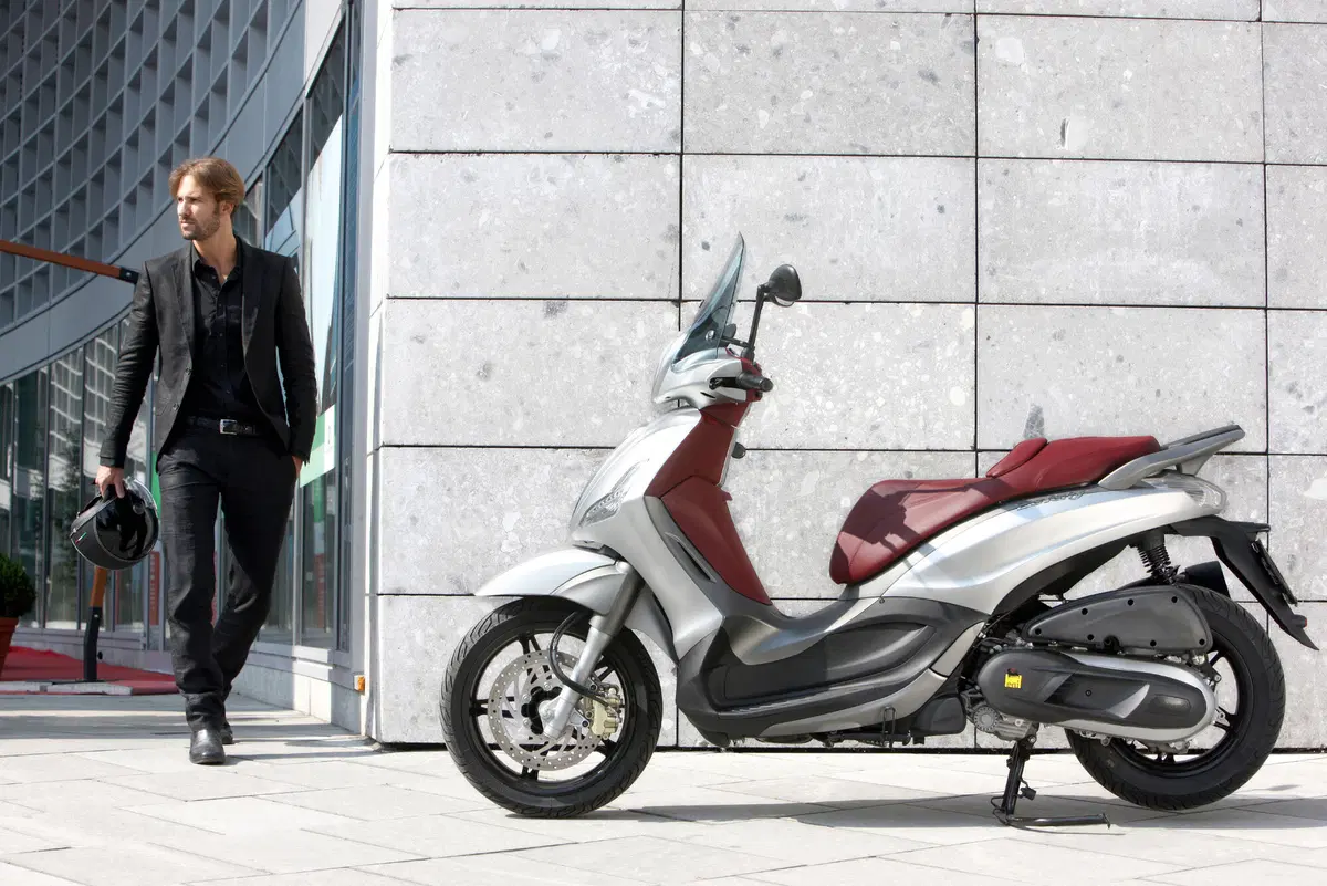 Piaggio Beverly 350 Beverly 350 S ABS (2019 - 20) (13)