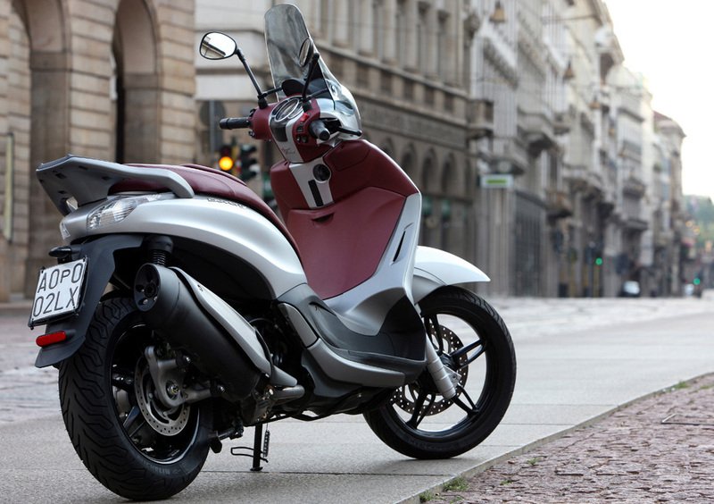 Piaggio Beverly 350 Beverly 350 S ABS (2019 - 20) (14)
