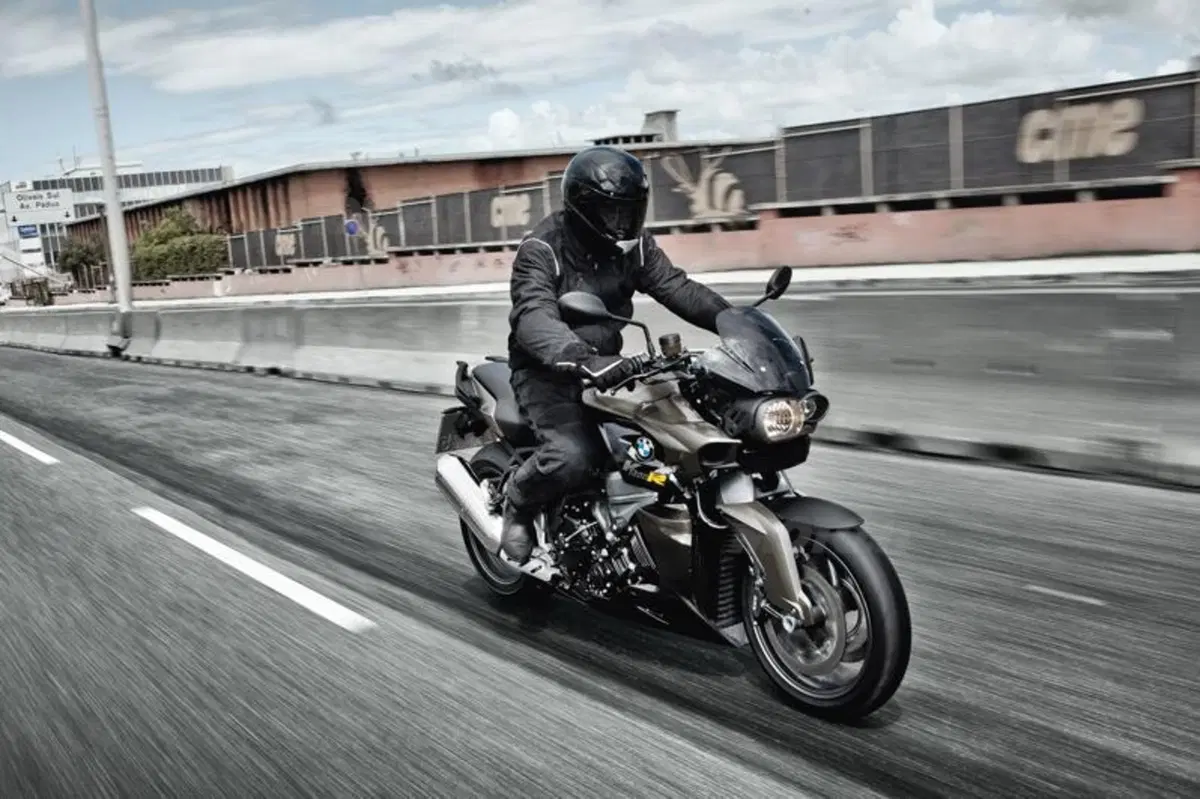 Edizioni speciali BMW K 1300 S e K 1300 R (14)