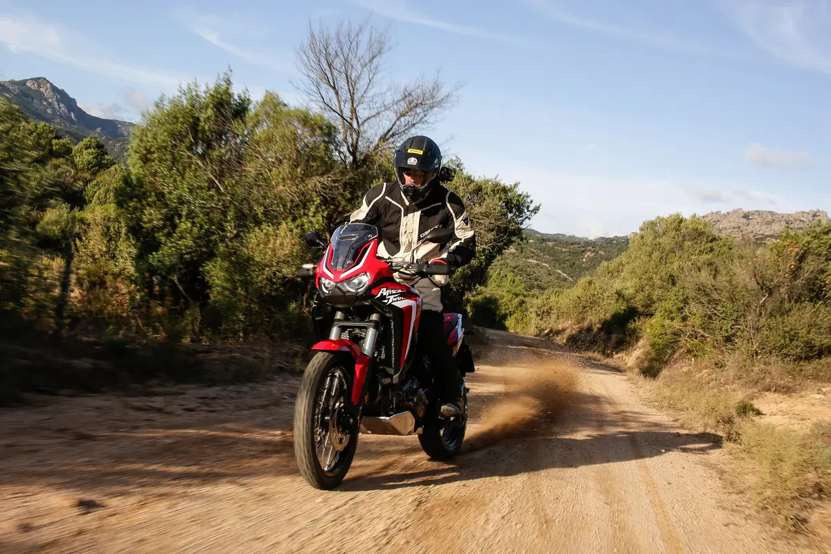 Nuova Honda Africa Twin CRF1100L: TEST su strada e offroad (5)