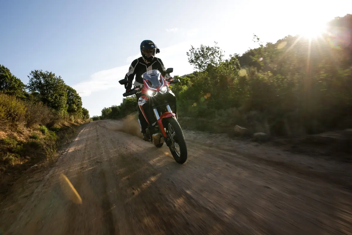 Nuova Honda Africa Twin CRF1100L: TEST su strada e offroad
