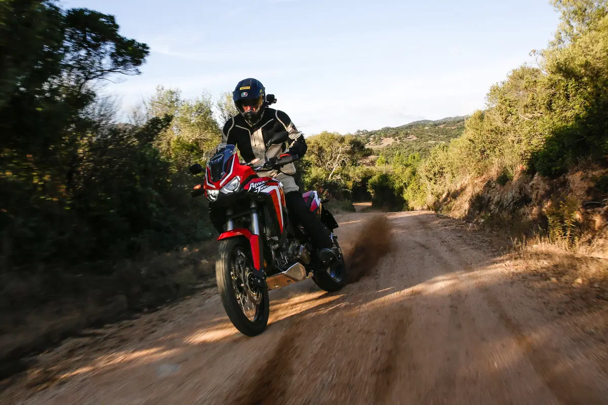 Nuova Honda Africa Twin CRF1100L: TEST su strada e offroad (2)