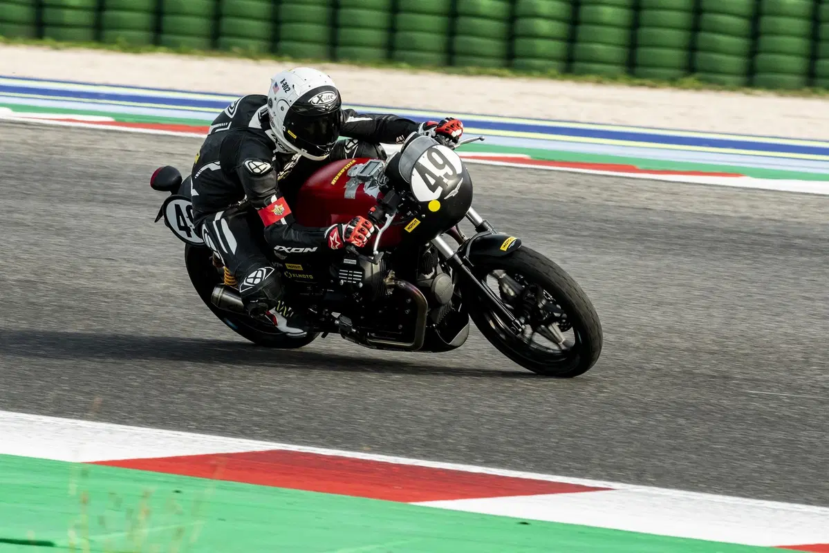 Moto Guzzi Fast Endurance Misano: ecco com’è andata la gara (4)