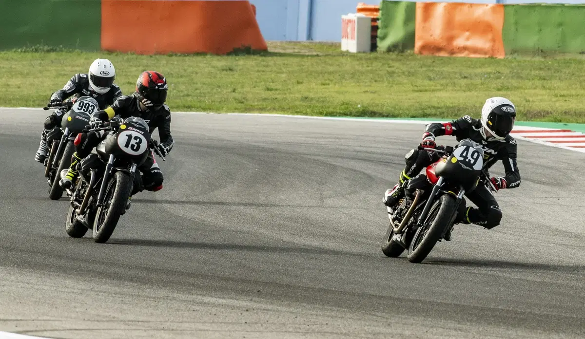 Moto Guzzi Fast Endurance Misano: ecco com’è andata la gara (10)