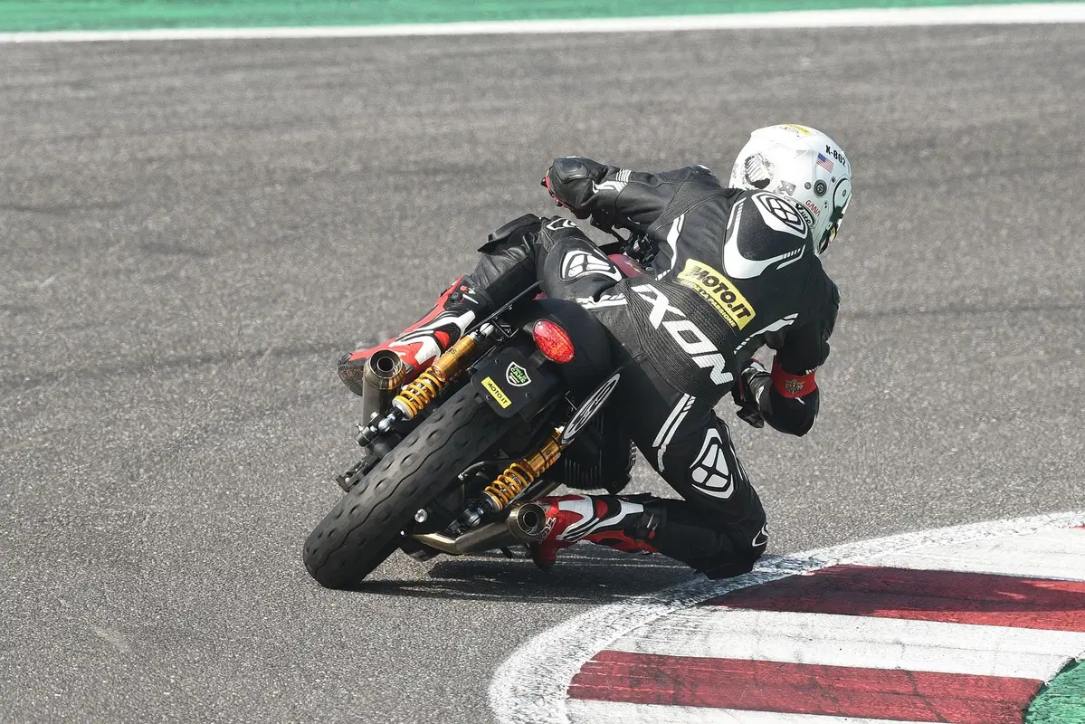 Moto Guzzi Fast Endurance Misano: ecco com’è andata la gara (16)