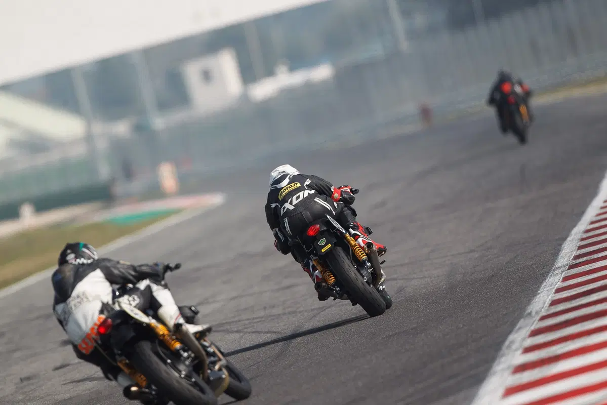 Moto Guzzi Fast Endurance Misano: ecco com’è andata la gara (3)