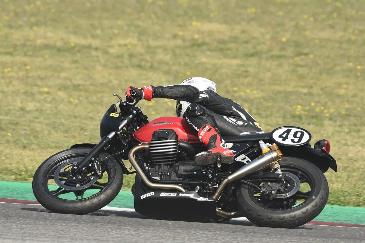 Moto Guzzi Fast Endurance Misano: ecco com’è andata la gara (19)