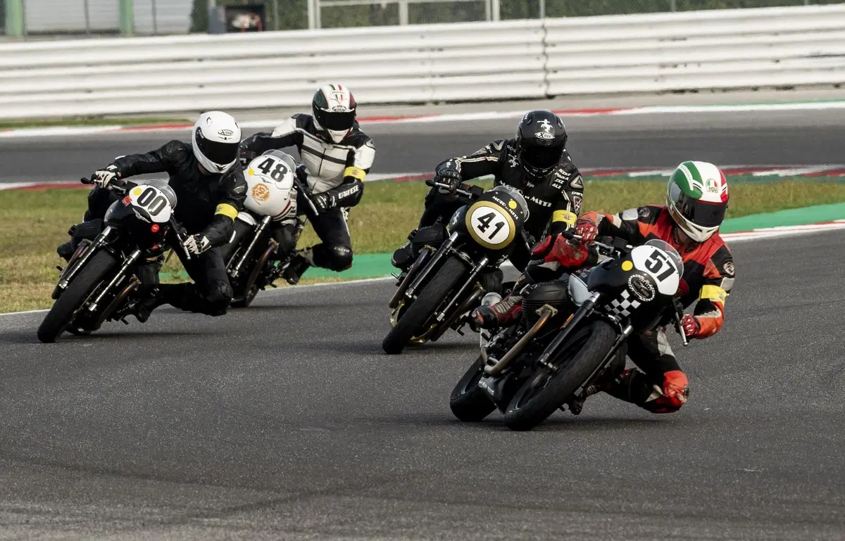 Moto Guzzi Fast Endurance Misano: ecco com’è andata la gara (10)