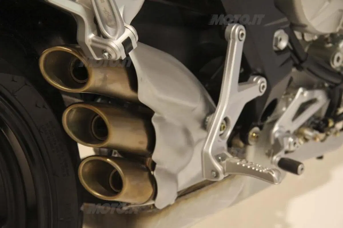 MV Agusta Brutale 675 (6)