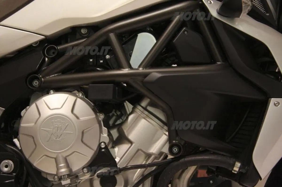 MV Agusta Brutale 675 (8)