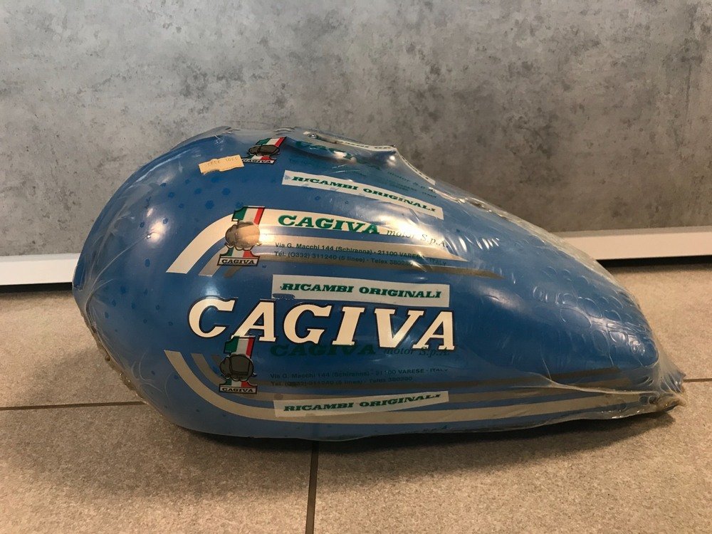 Serbatoio Cagiva sst 125 azzurro MV Agusta