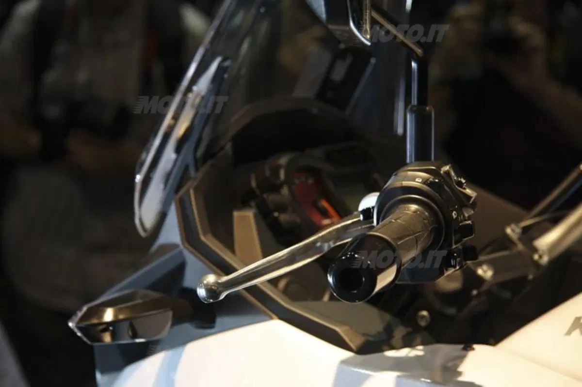 Nuova Kawasaki Versys 1000 ABS (16)