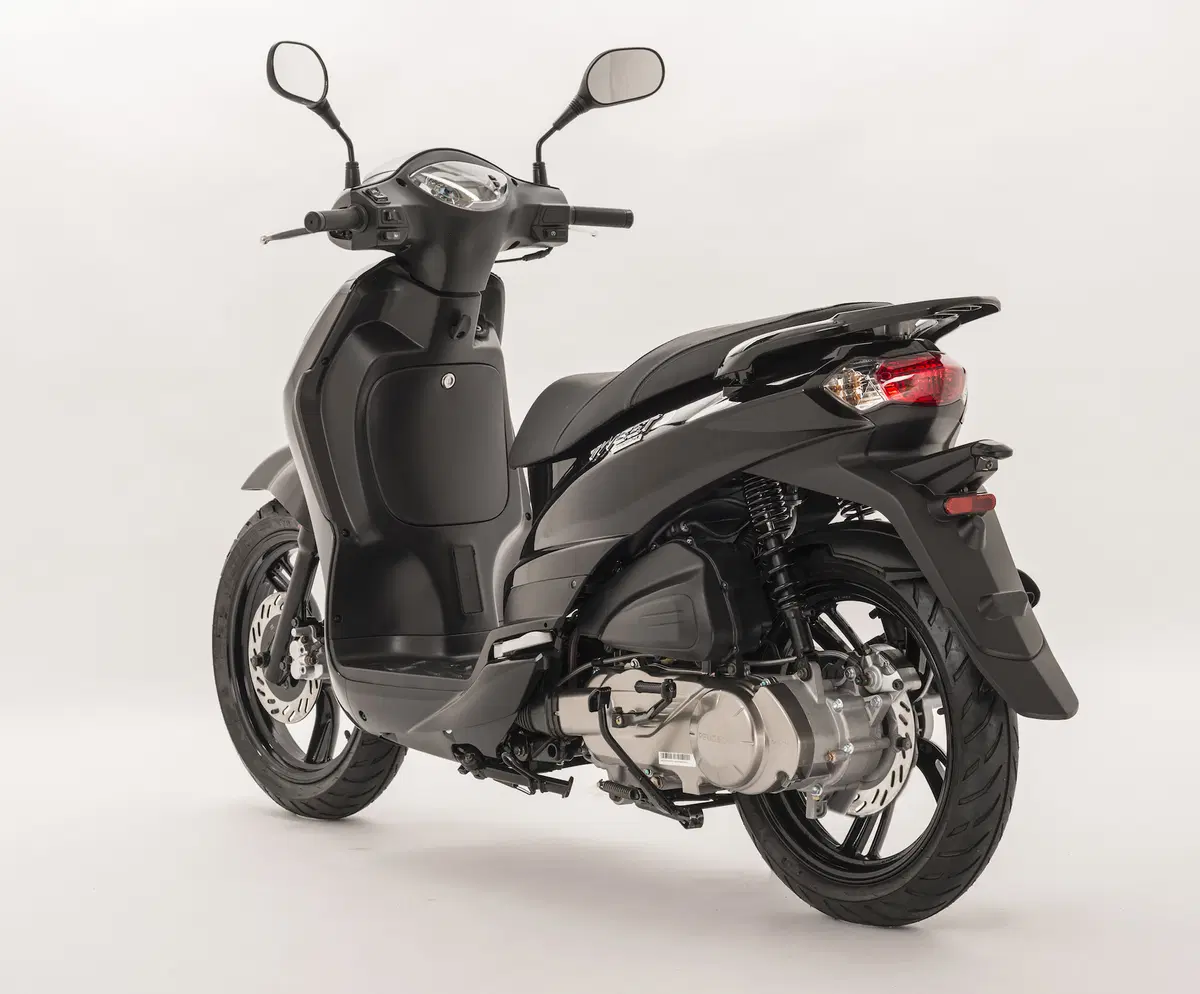 Peugeot Tweet Double Black e Paris