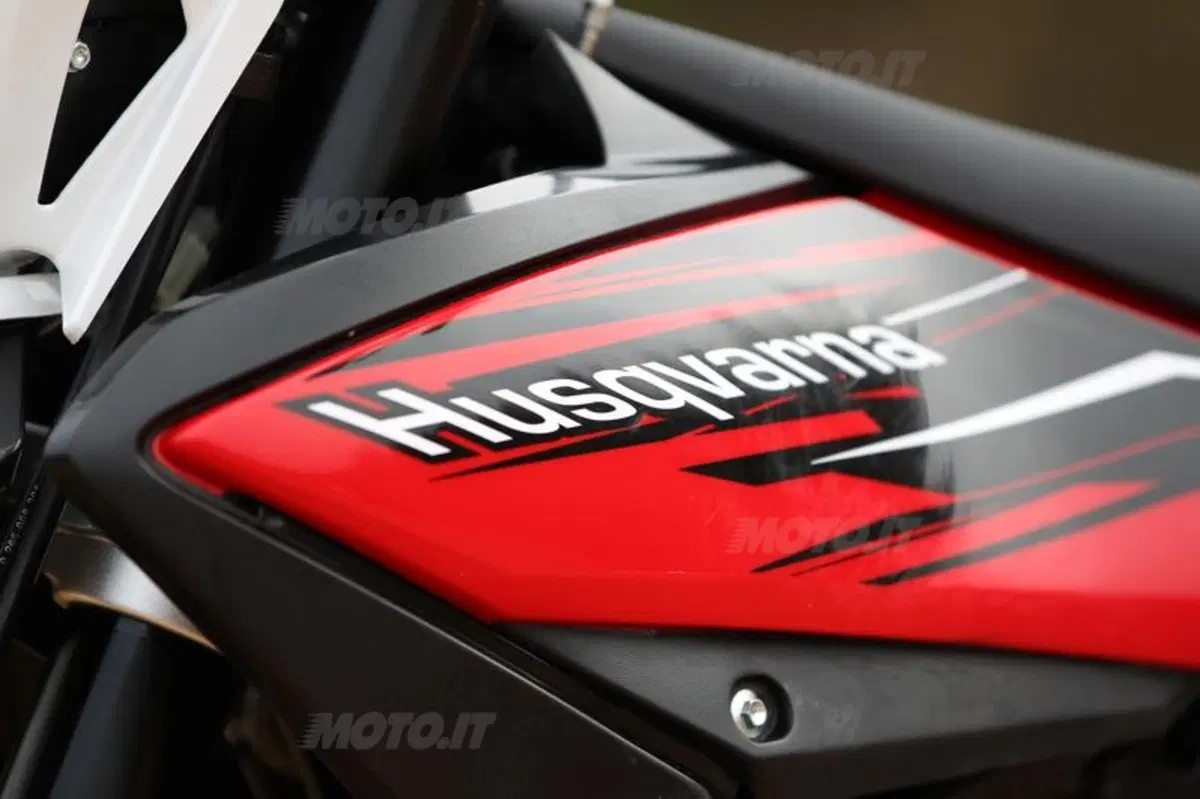 Husqvarna TE 449 ABS  (10)