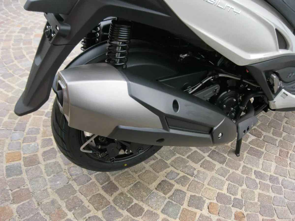 Kymco Agility 300i (2021 - 25) (7)