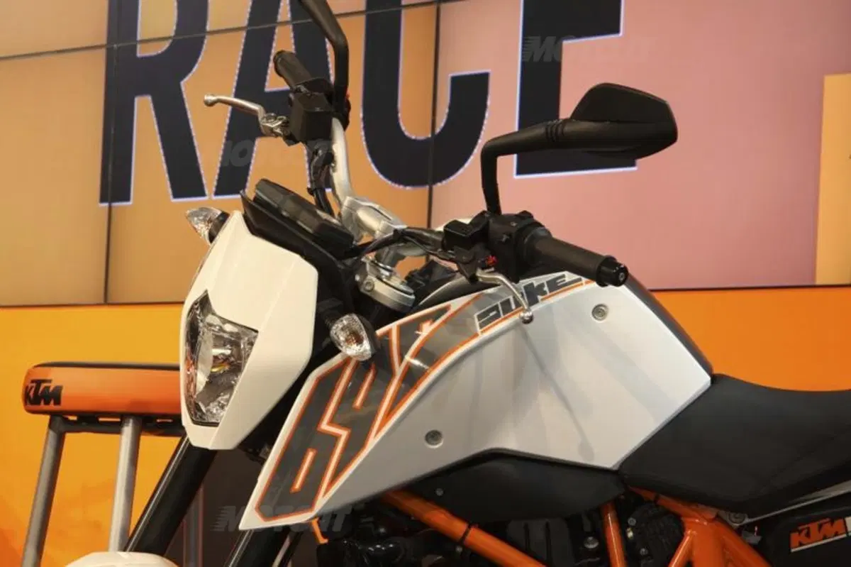 KTM 690 Duke e 200 Duke (4)