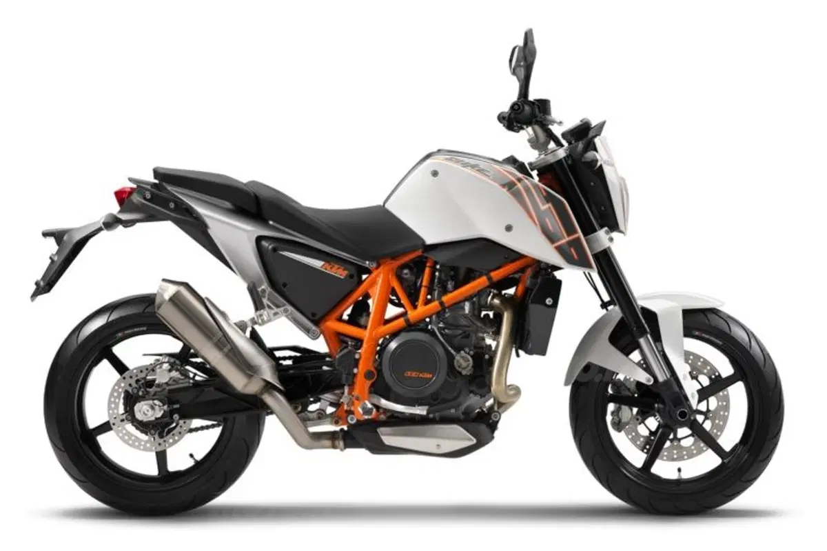 KTM 690 Duke e 200 Duke (7)