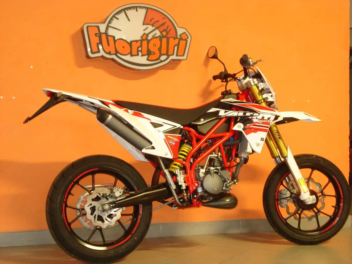 Valenti Racing N01 50 (2023 - 26) (9)