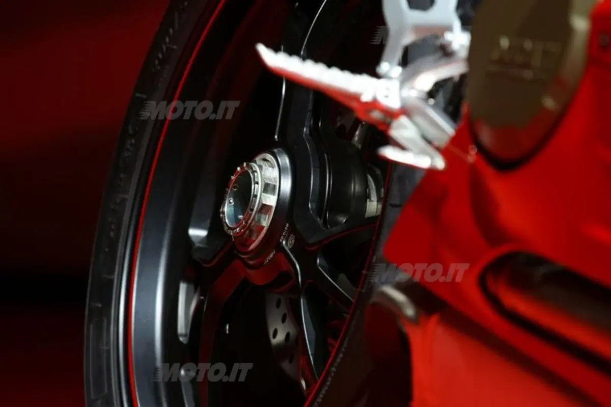 Ducati 1199 Panigale (5)