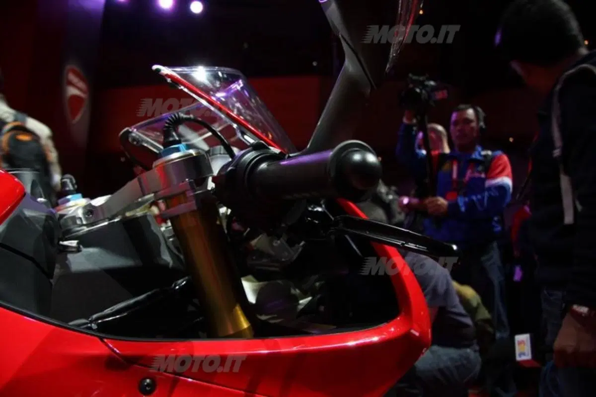Ducati 1199 Panigale (12)